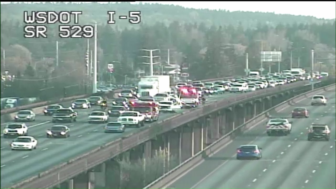 Marysville crash blocks lanes on SB I5 KIRO 7 News Seattle