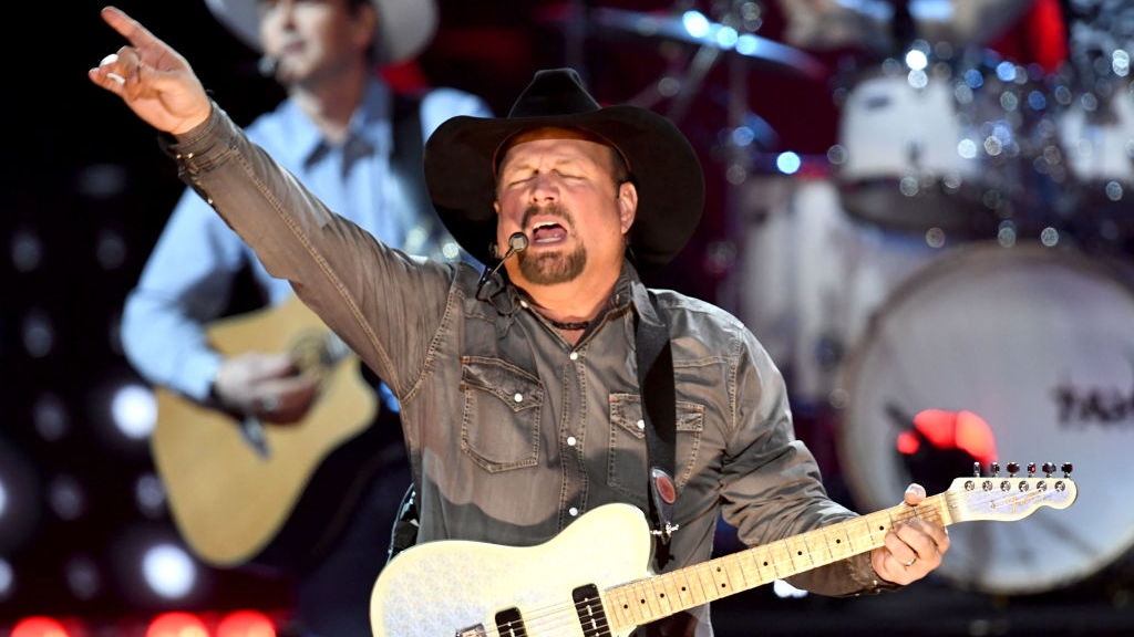 garth brooks barry sanders jersey