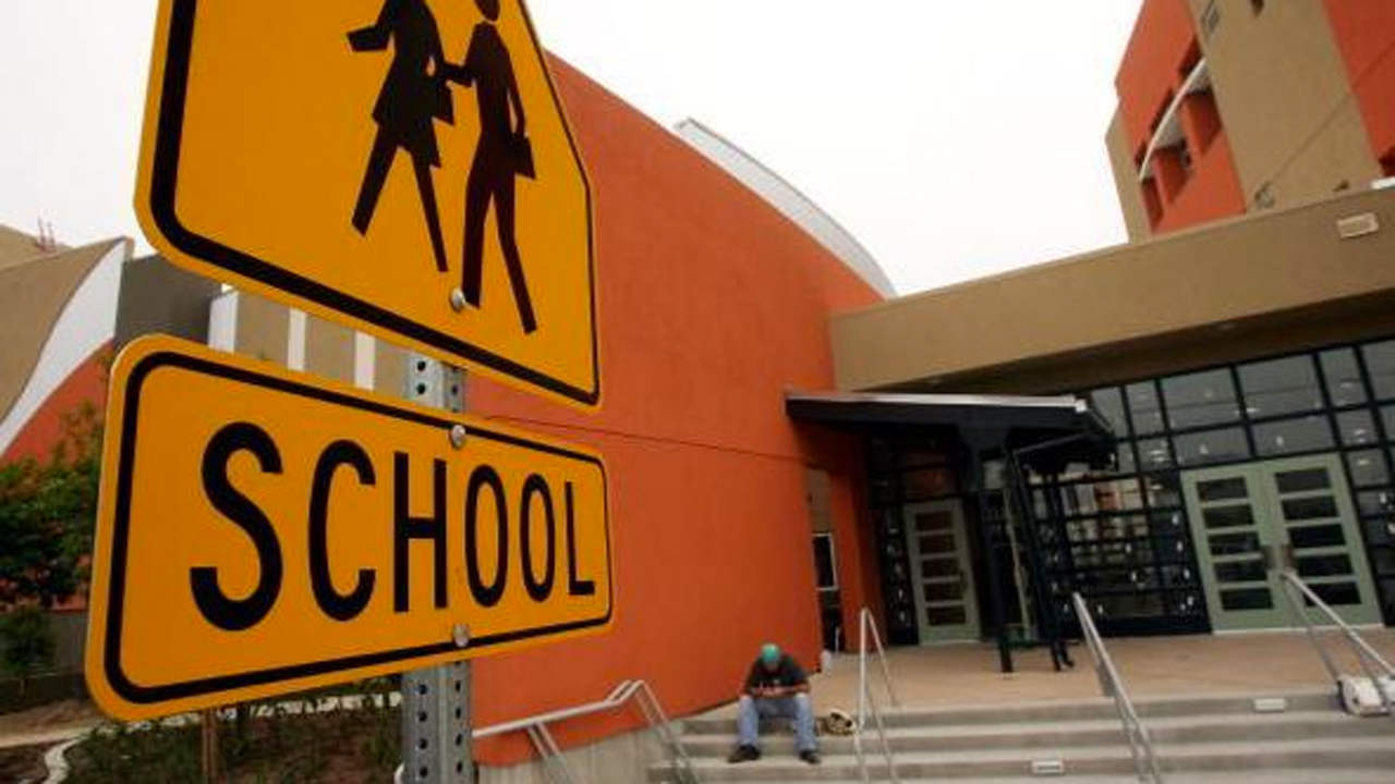 Boy gets sick from moldy juice box on first day of school, mother says Boston 25 News