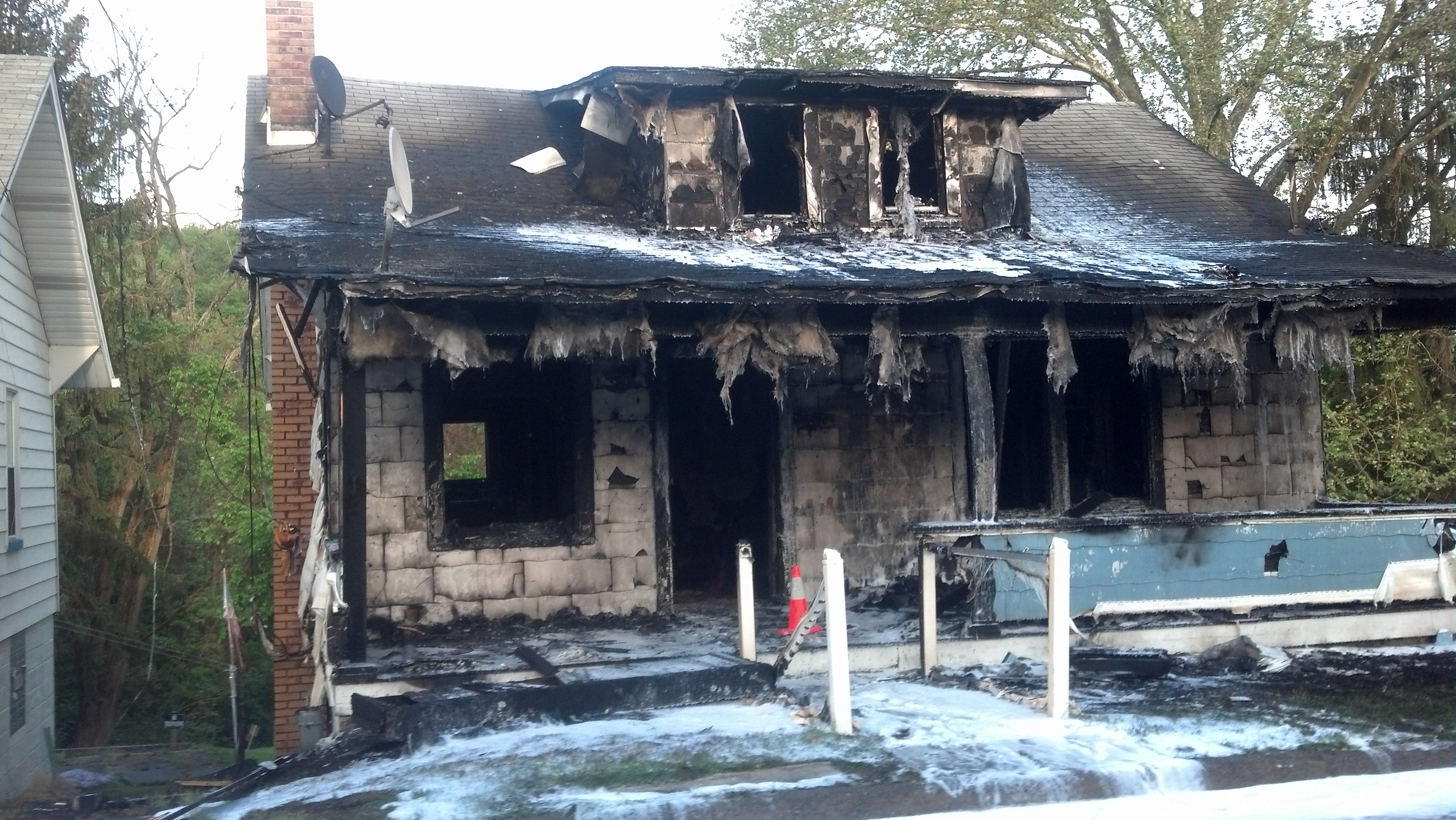 Fire destroys New Kensington home WPXI