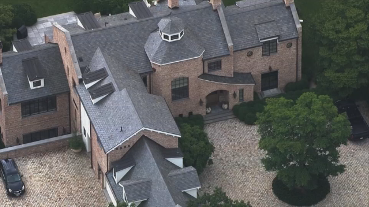 Tom Brady, Gisele Bundchen list Brookline home for nearly 40M