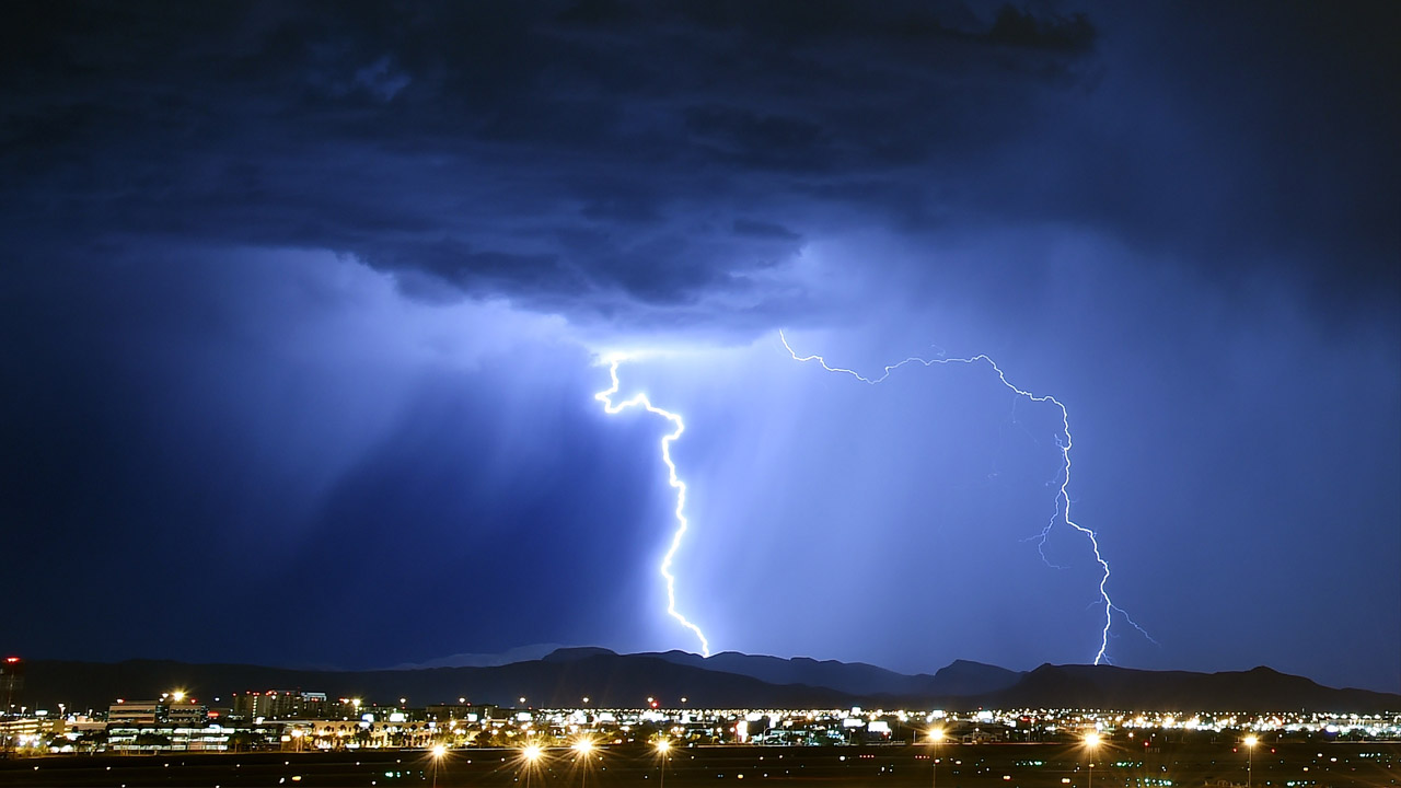 Lightning is not attracted to metal Top 5 myths of lightning strikes