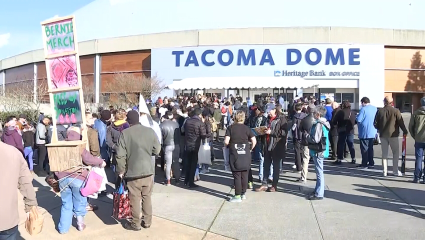 Photos Bernie Sanders Rally At Tacoma Dome