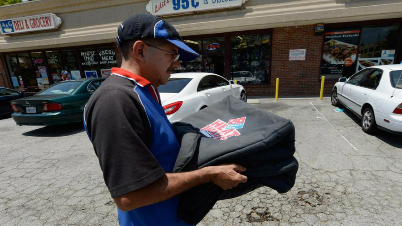 Pizza delivery driver�s car stolen, then he gets a ticket